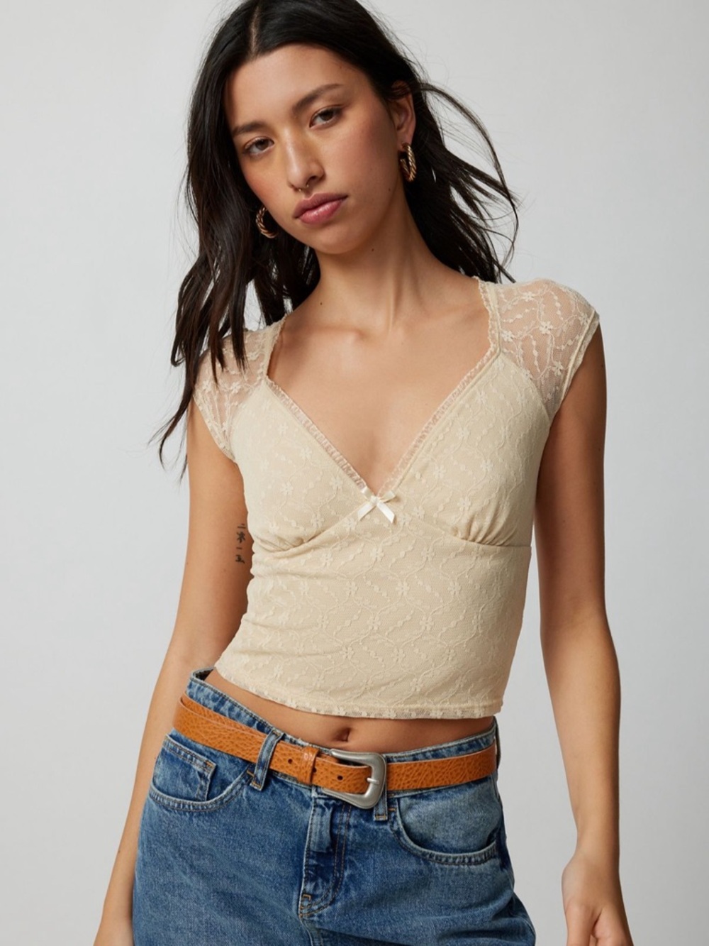 Urban Renewal Cream Lace Cropped V-Neck Top - Size Large